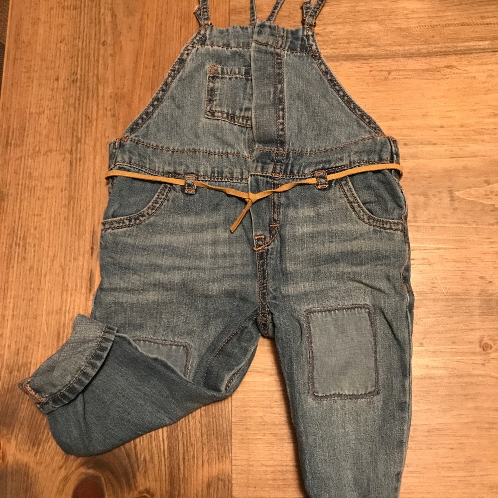 Adorable osh kosh overalls with dainty belt
